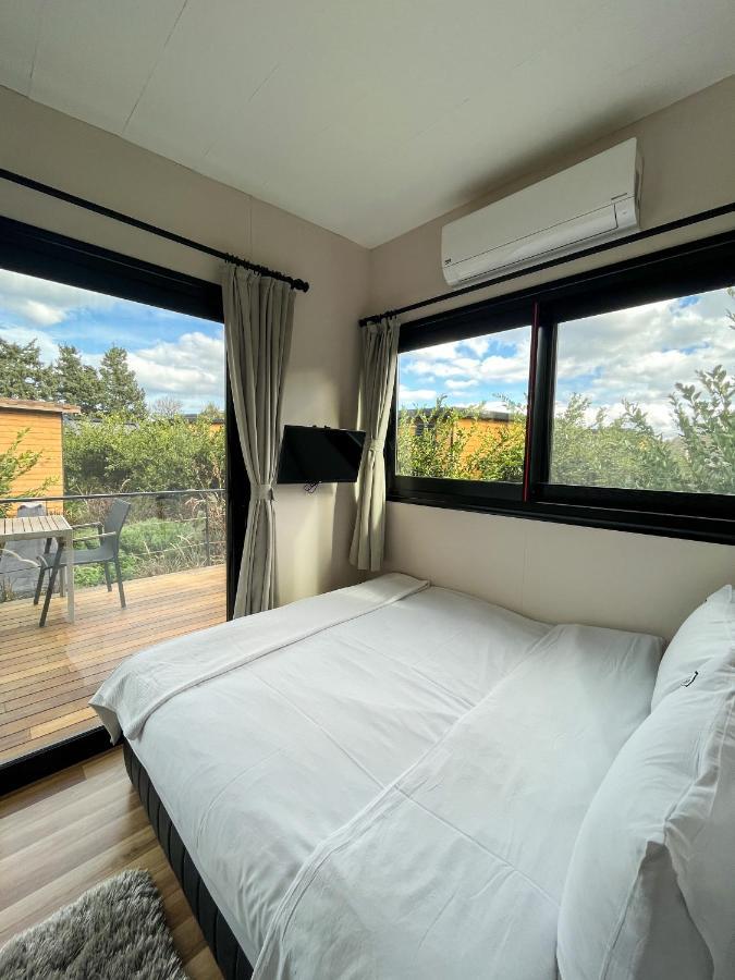 Hotel Tiny Town Kuyucak Karaburun  Zewnętrze zdjęcie
